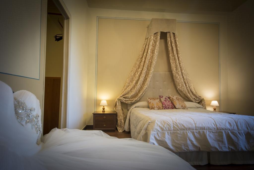 Pantaneto - Palazzo Bulgarini Bed & Breakfast 2*