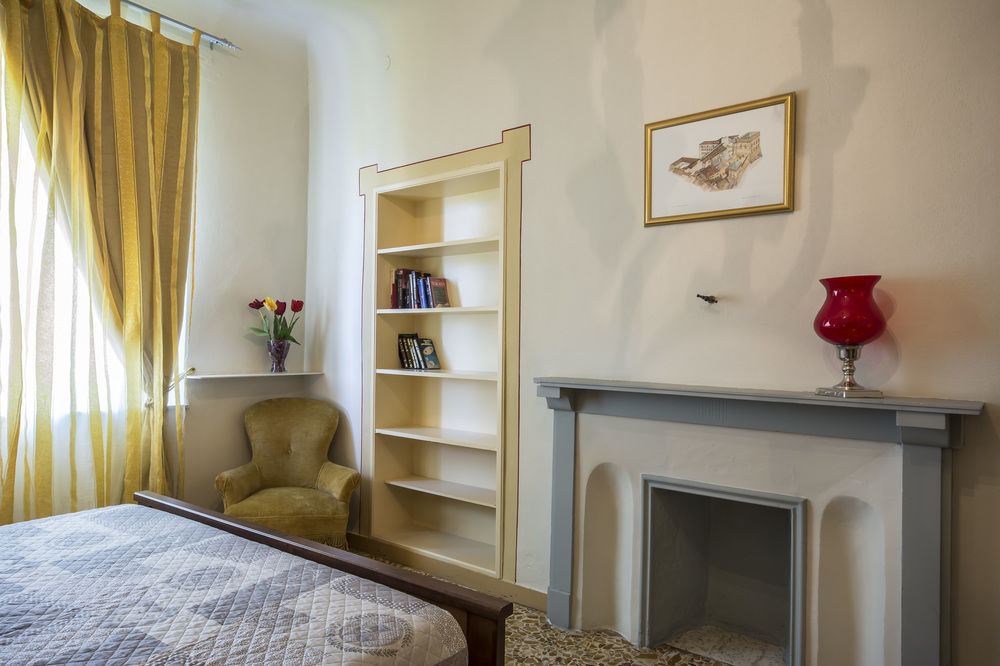 Bed & Breakfast Pantaneto - Palazzo Bulgarini 2*
